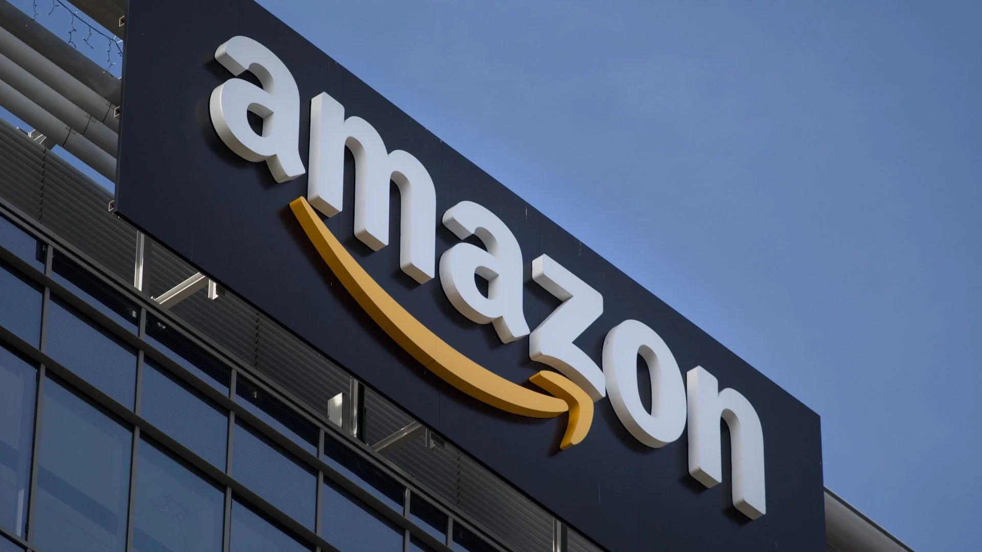 Amazon: The Global E-Commerce Giant Transforming Retail, Cloud, and Innovation